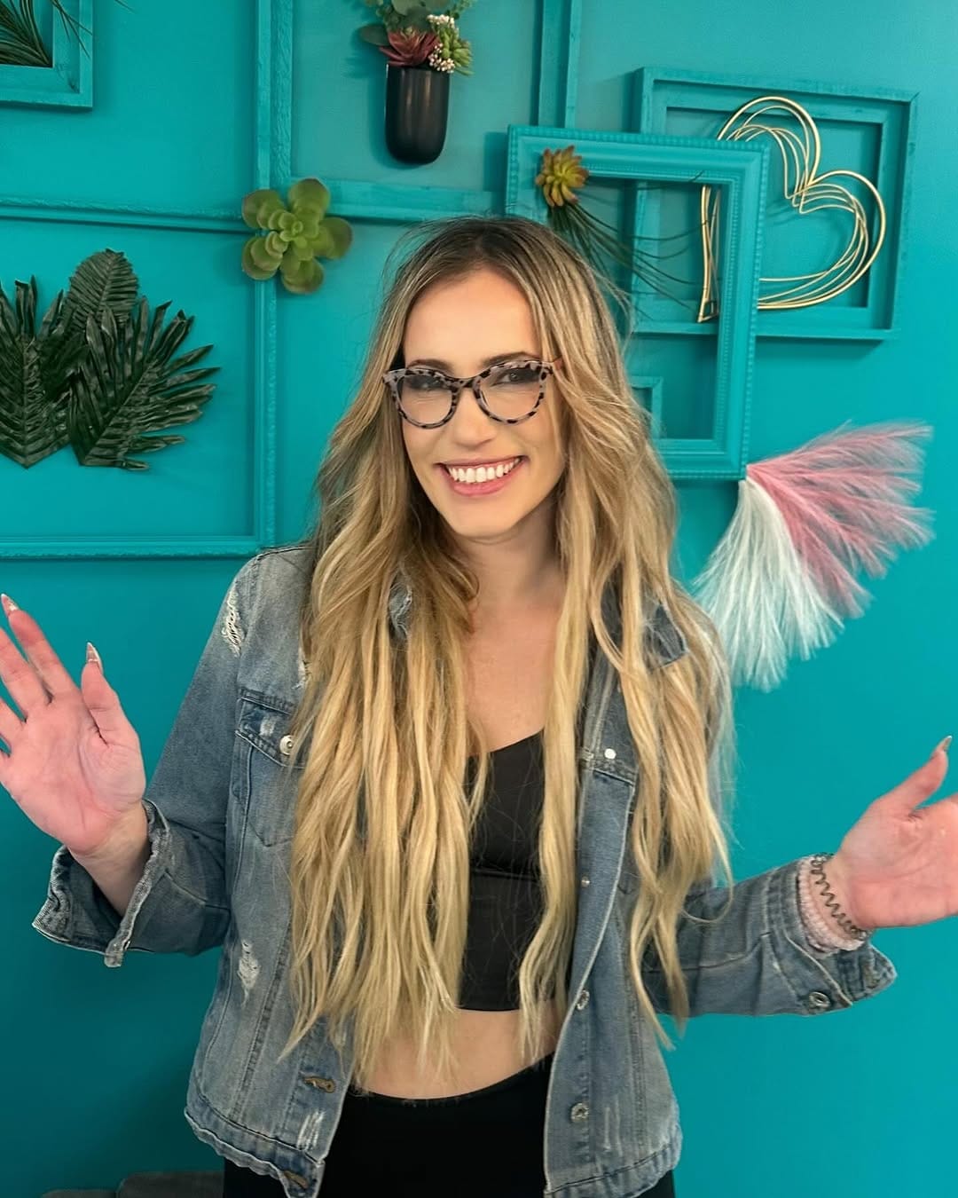 Post 9 by NEW HAMPSHIRE HAIR EXTENSIONS | Elizabeth McIntyre on Instagram (image)