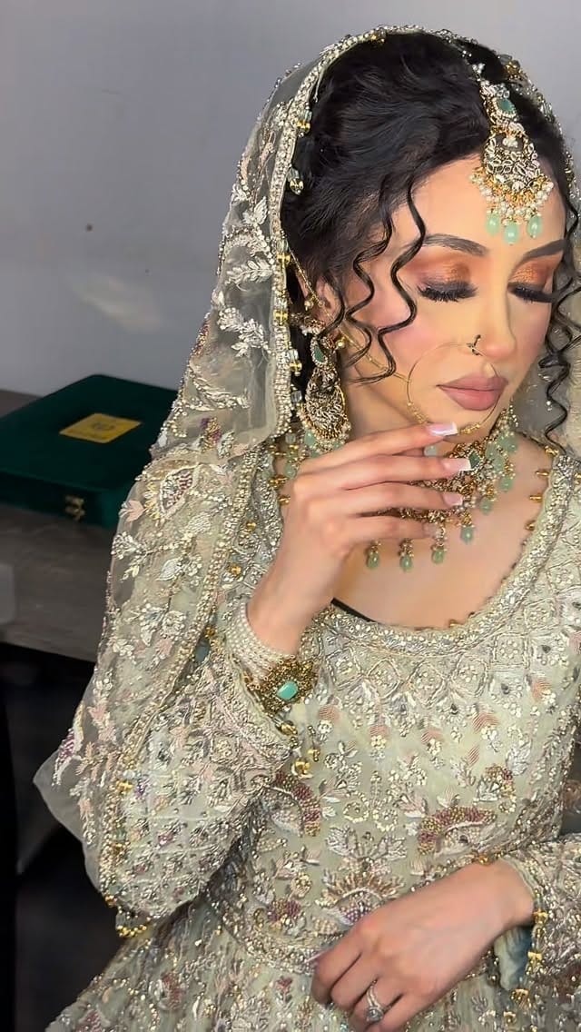 Post 4 by Aisha I Mua on Instagram (video)