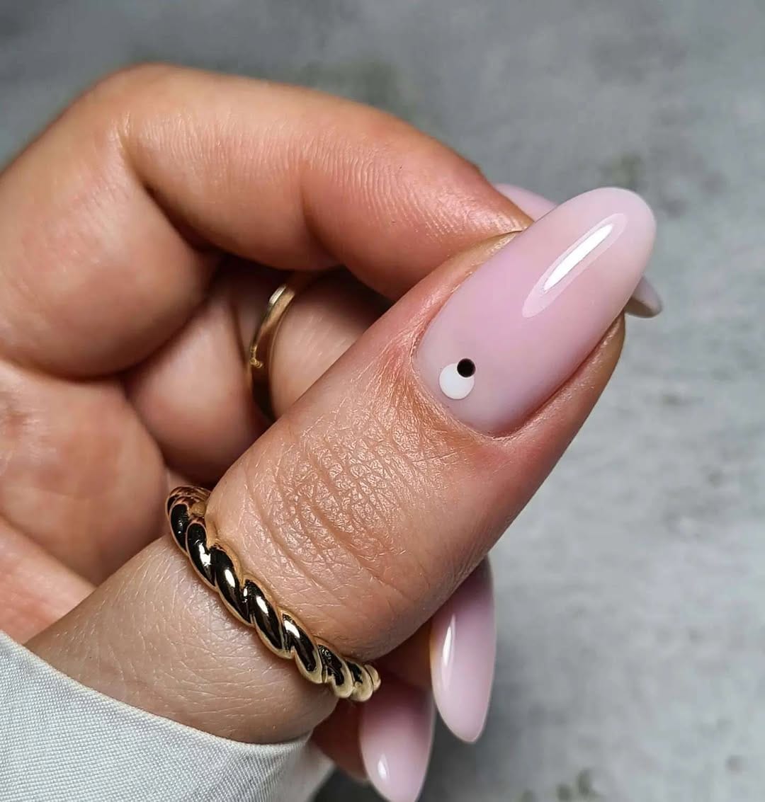 Post 1 by Marta Create Nails™ on Instagram (image)
