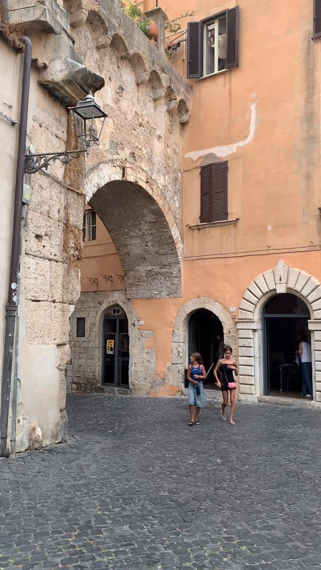 Post 10 by UMAY VİLLA🇹🇷İstanbul🇮🇹Milano🇦🇪Dubai on Instagram (video)