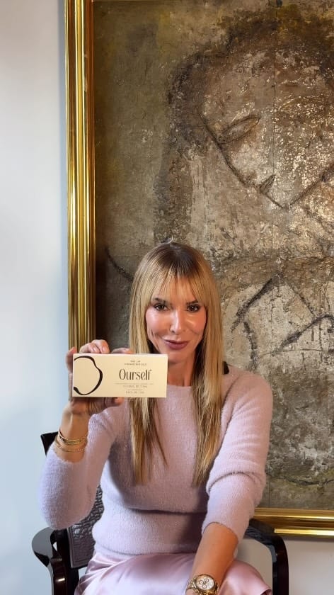 Post 8 by La Suite Skincare on Instagram (video)