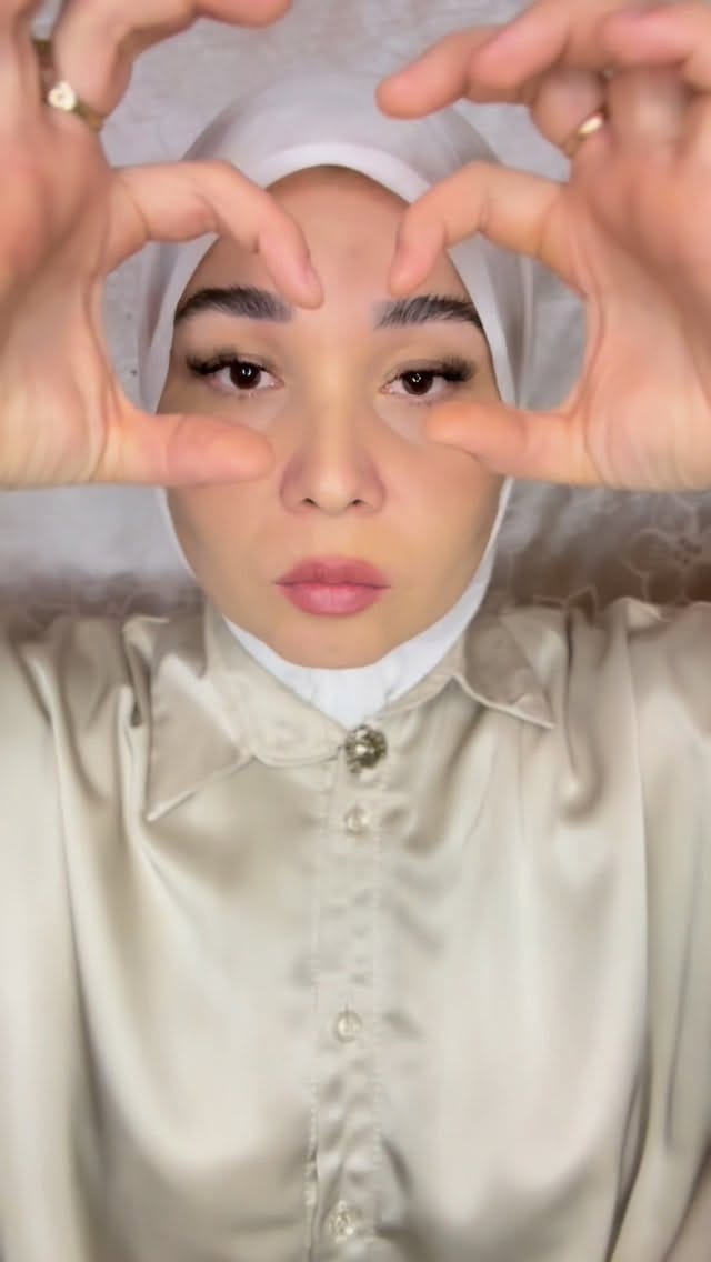 Post 3 by AZIZAXON | SUPER YUZGIMNASTIKA on Instagram (video)