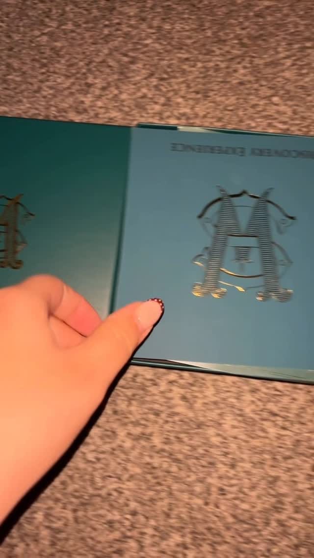 Post 4 by Chloe on Instagram (video)