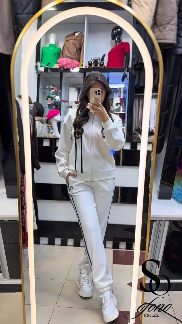Post 1 by Брендовая женская одежда on Instagram (video)