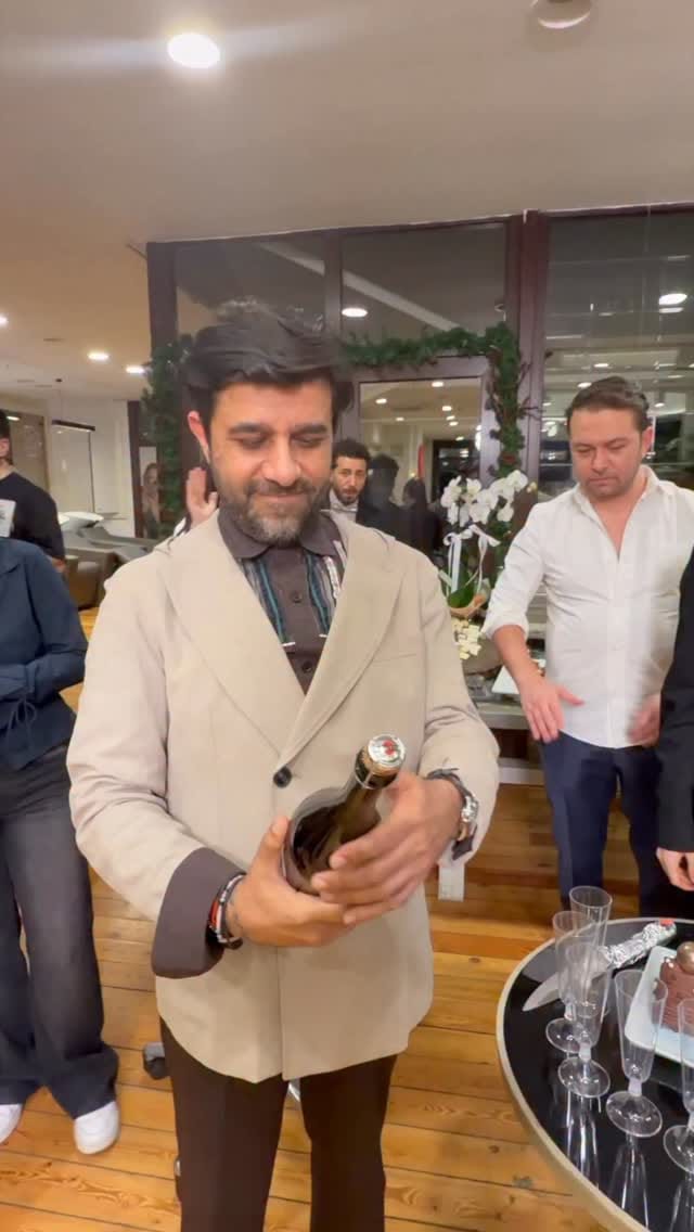 Post 9 by Hakan Köse Difference İstanbul on Instagram (video)