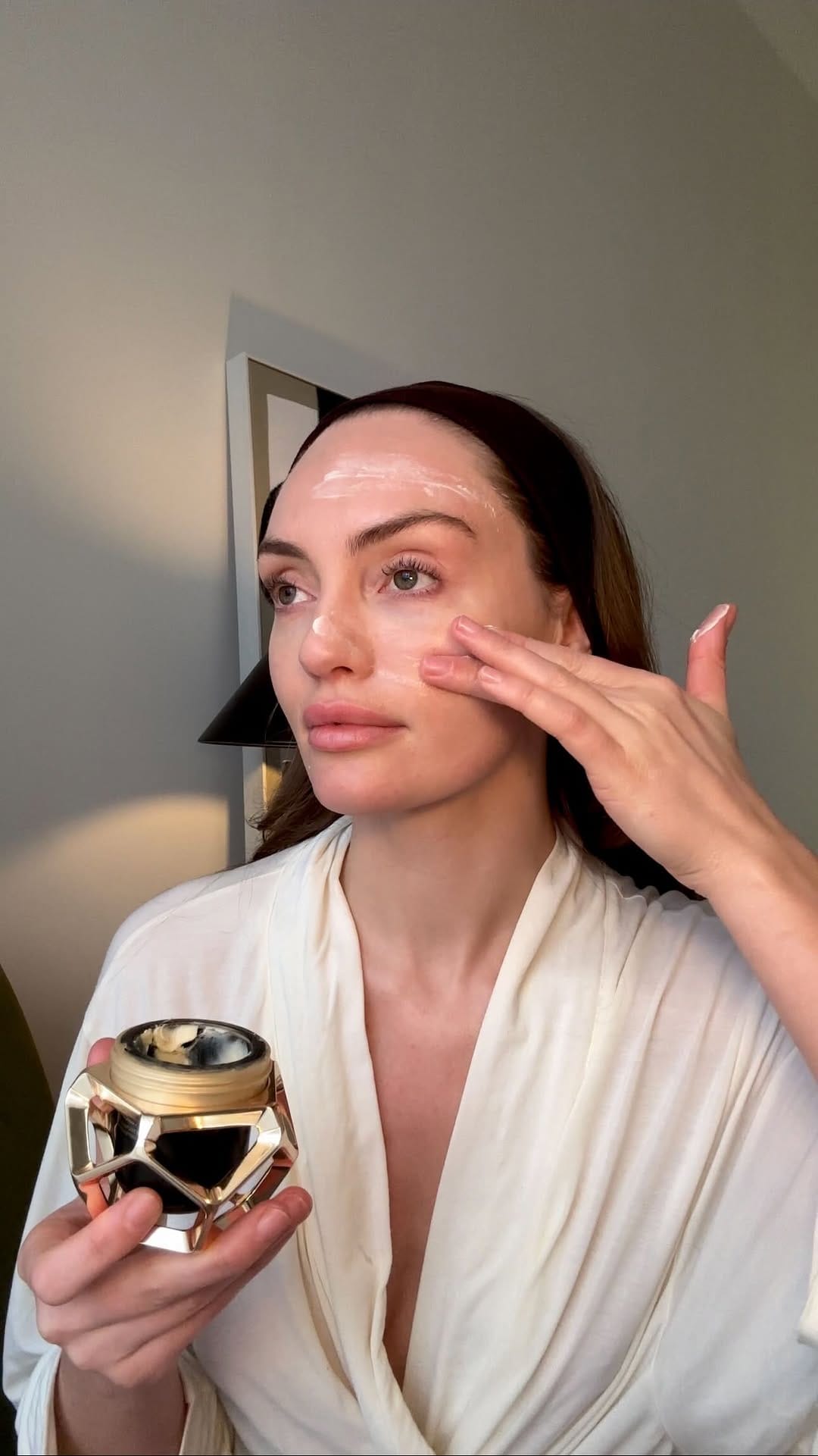 Post 6 by Olivia Francesca Taylor on Instagram (video)