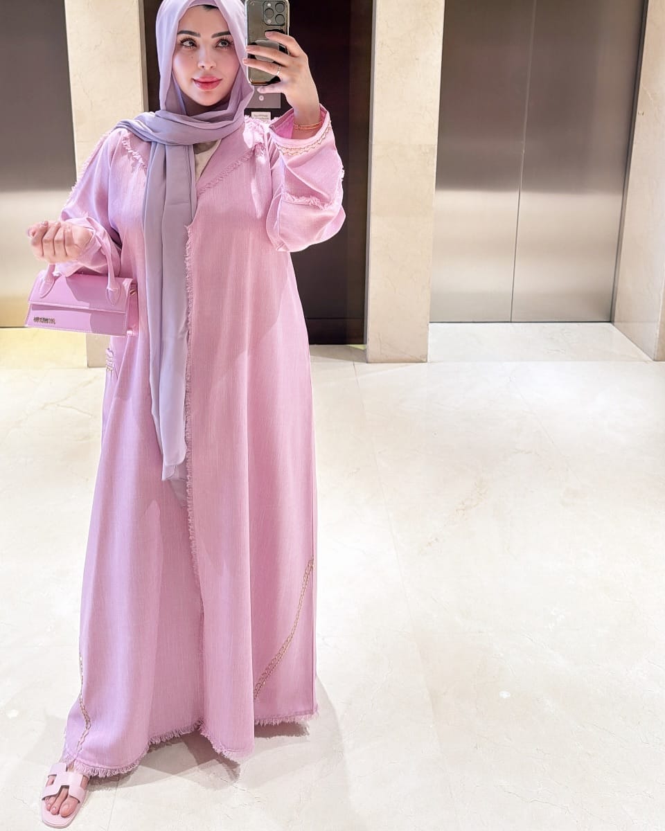 Post 9 by Laila's beauty formulas on Instagram (carousel)