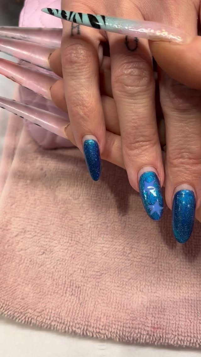 Post 2 by CARESCRIBANOS💅🏻 NAILARTIST on Instagram (video)