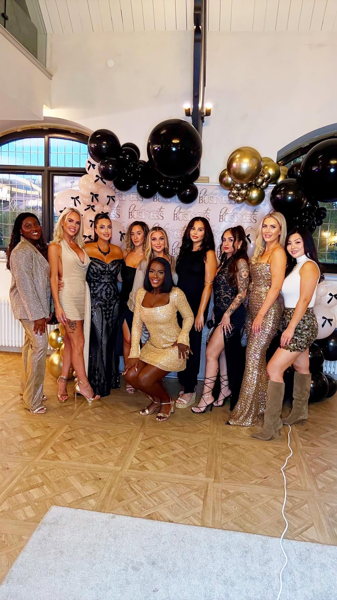Post 9 by LASH EXTENSIONS LONDON | LASH TRAINING on Instagram (video)