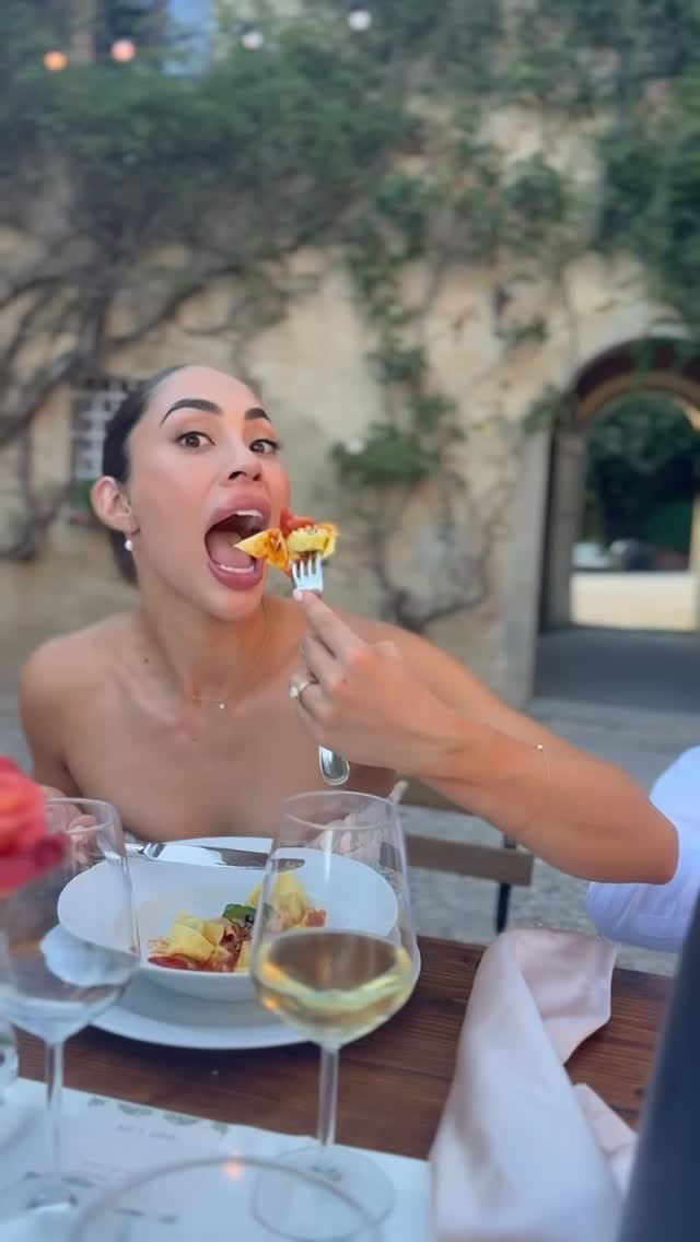 Post 1 by Dr Amy Law | Dentist | Aesthetics & Skin | Polynucleotides on Instagram (video)
