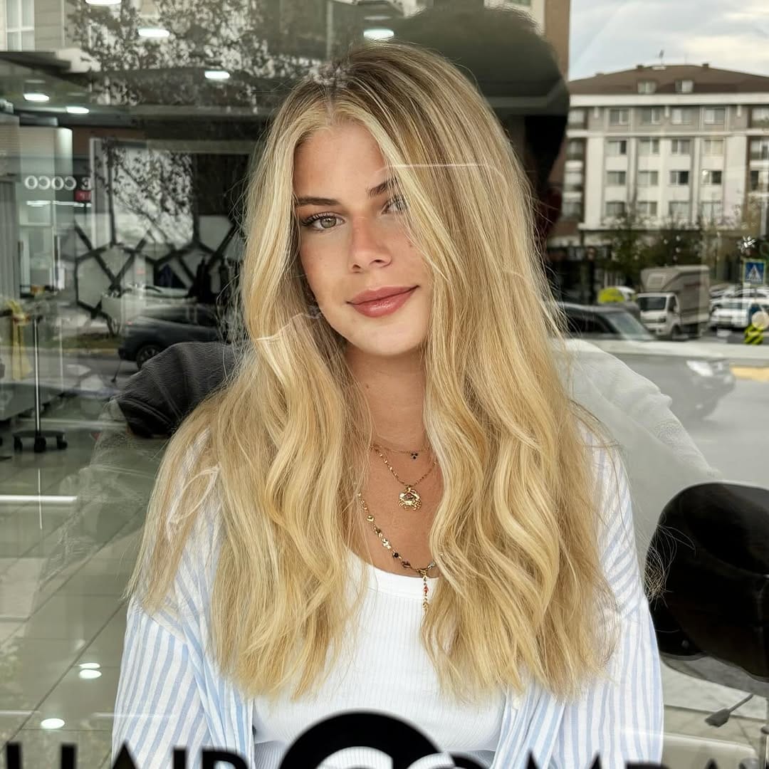 Post 8 by E M R E  Ö Z K A N on Instagram (carousel)