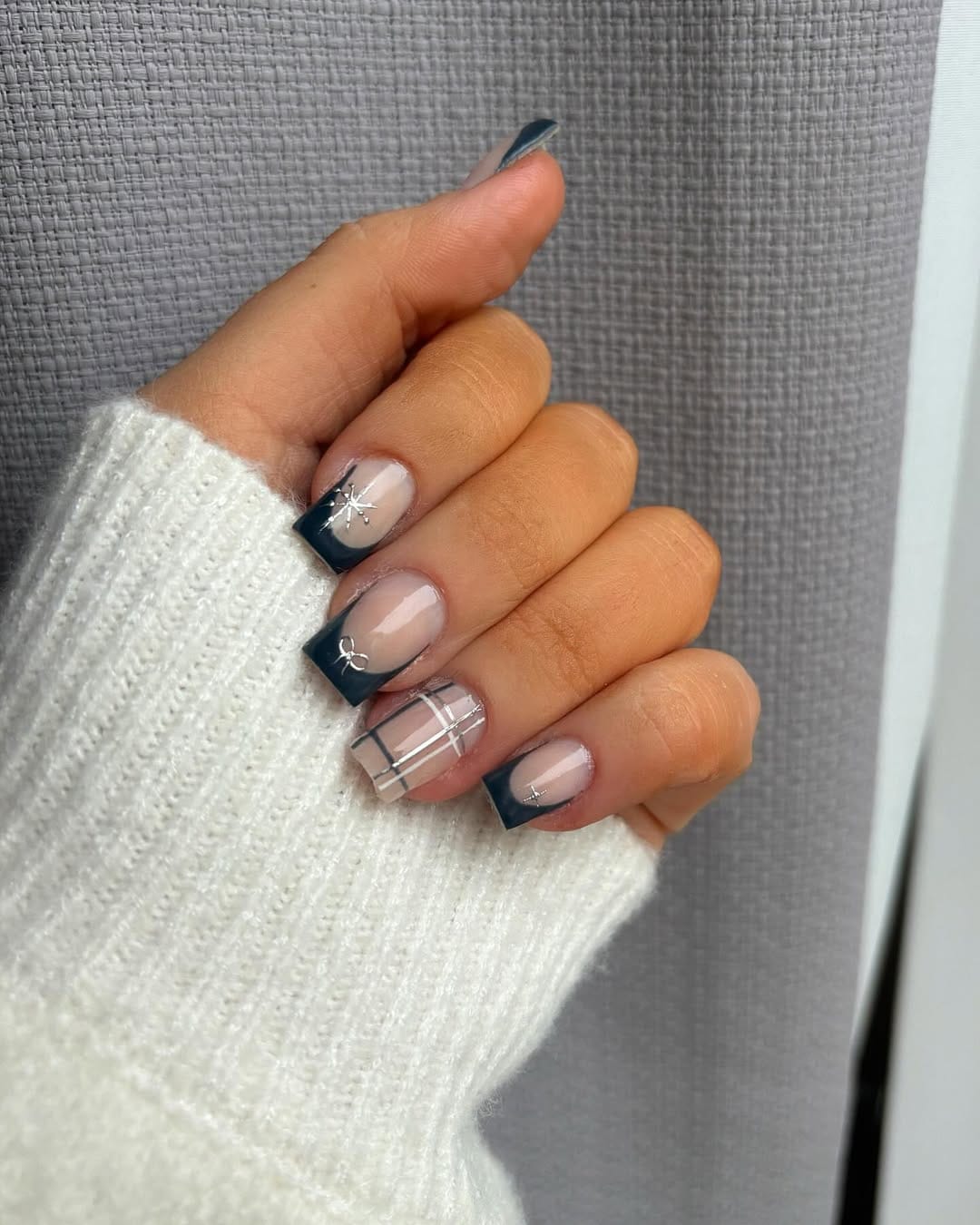 Post 8 by 𝙎𝙖𝙧𝙖𝙝’𝙨 𝙂𝙚𝙡 𝙉𝙖𝙞𝙡𝙨 on Instagram (image)