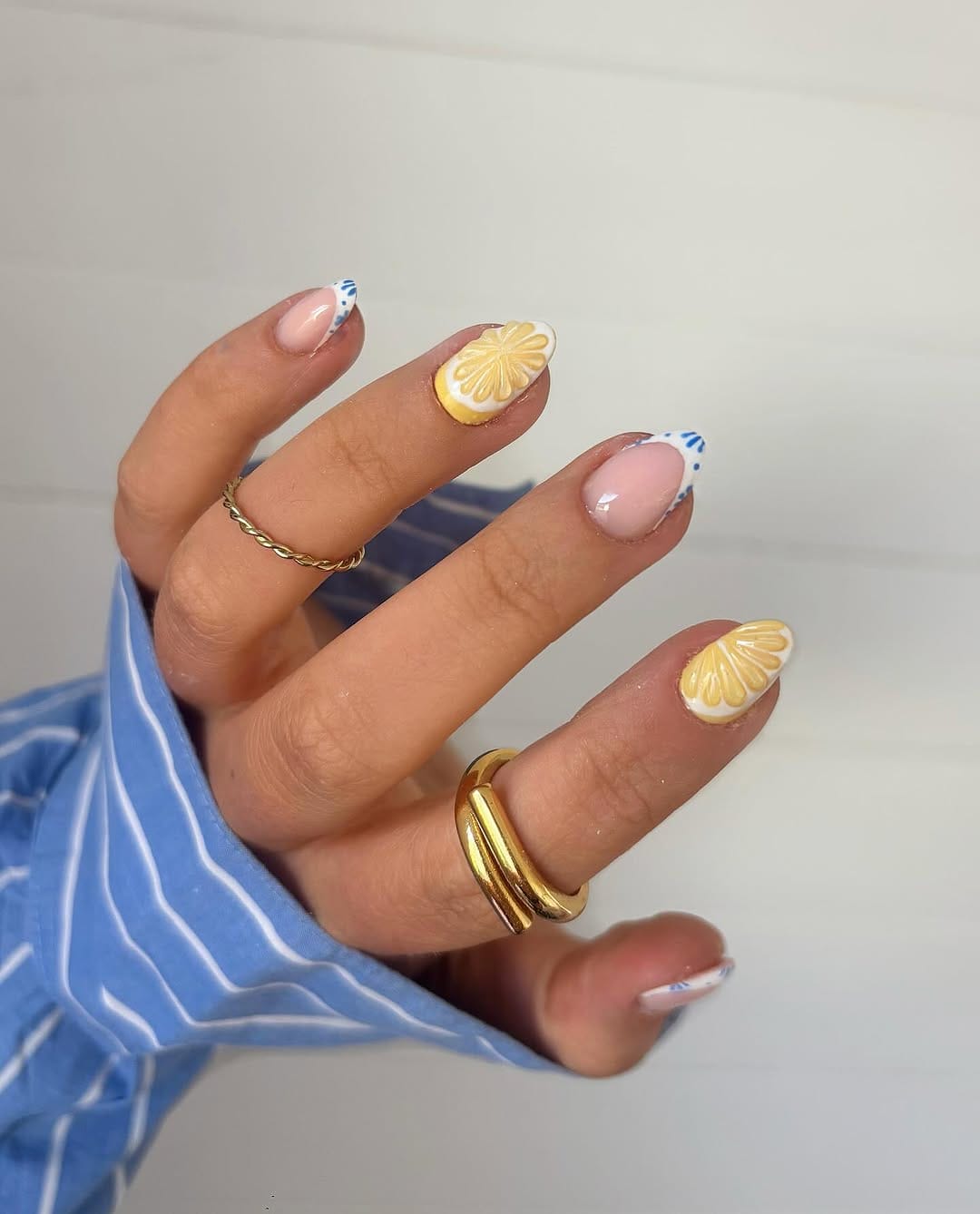 Post 2 by 𝙎𝙖𝙧𝙖𝙝’𝙨 𝙂𝙚𝙡 𝙉𝙖𝙞𝙡𝙨 on Instagram (carousel)