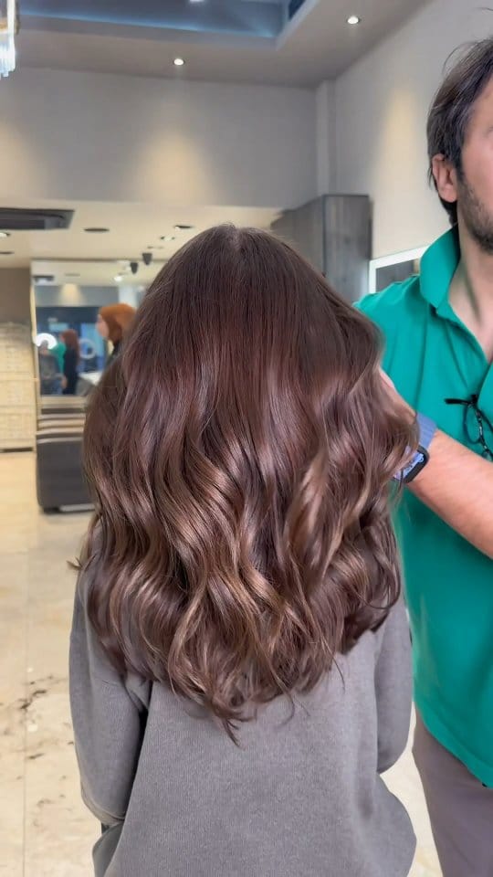 Post 7 by Shenol Hair on Instagram (video)