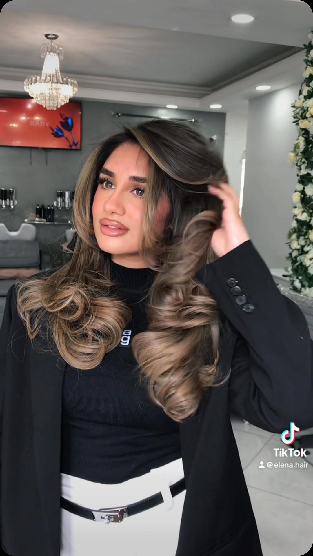Post 9 by Elena Marko on Instagram (video)