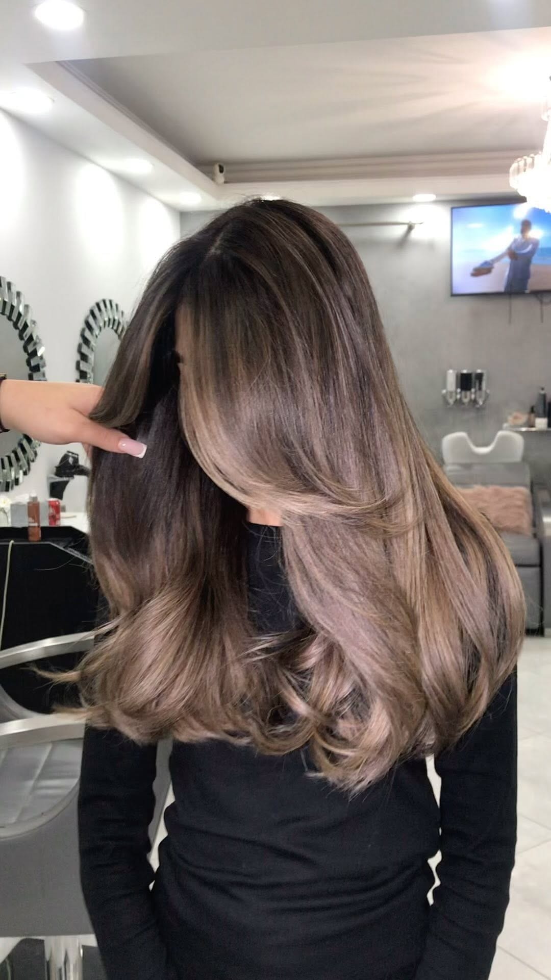 Post 8 by Elena Marko on Instagram (video)