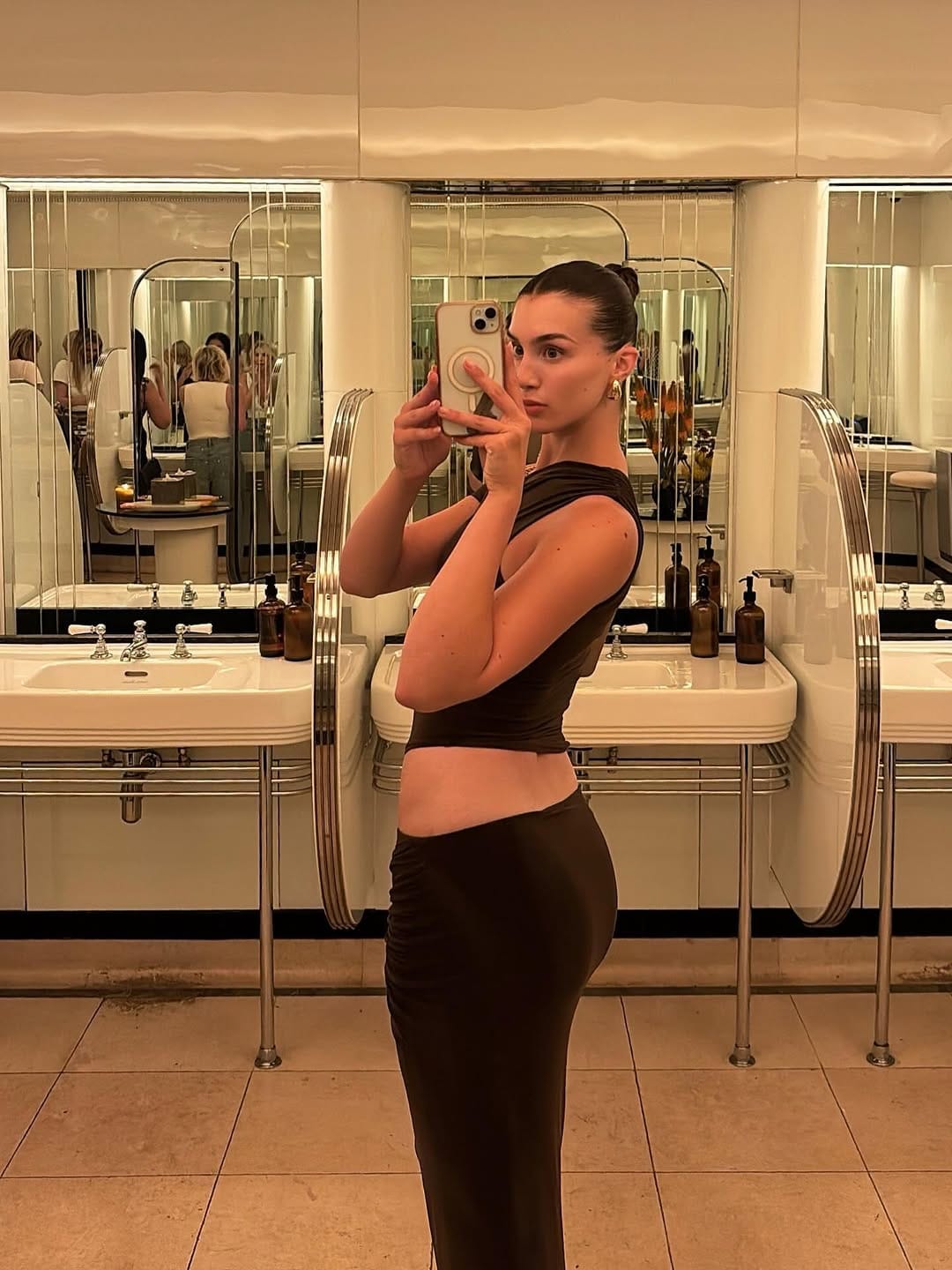 Post 3 by Lauren on Instagram (image)