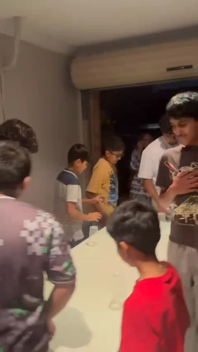 Post 4 by 🦋SHAMAILA🦋 on Instagram (video)