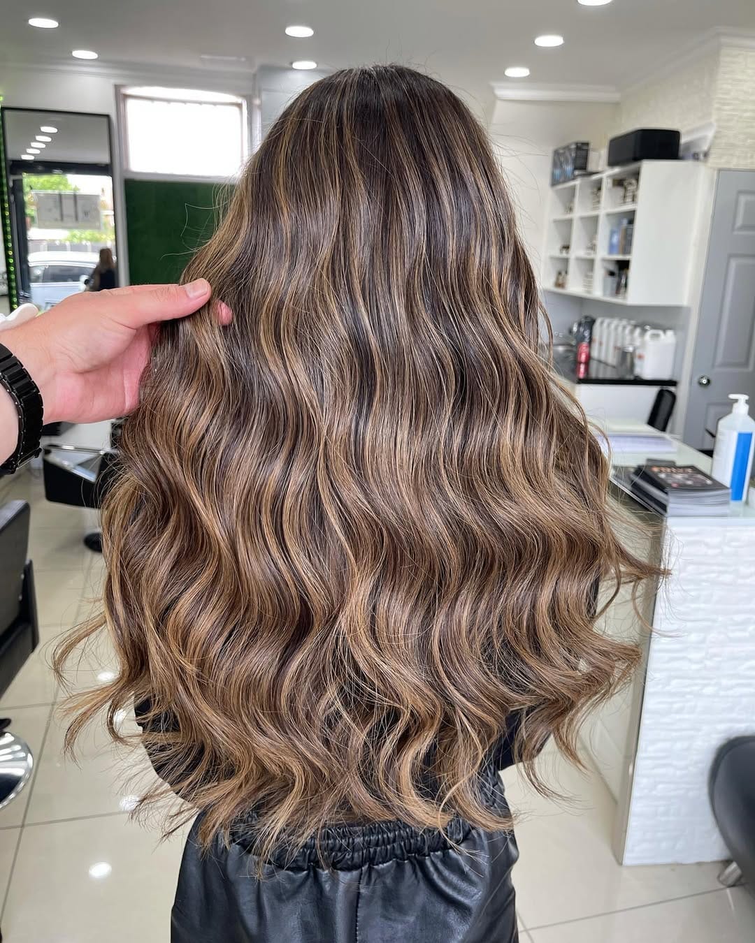 Post 10 by Taylan Sahin (Balayage Specialist,Cut,Keratin,Extension Expert) on Instagram (carousel)