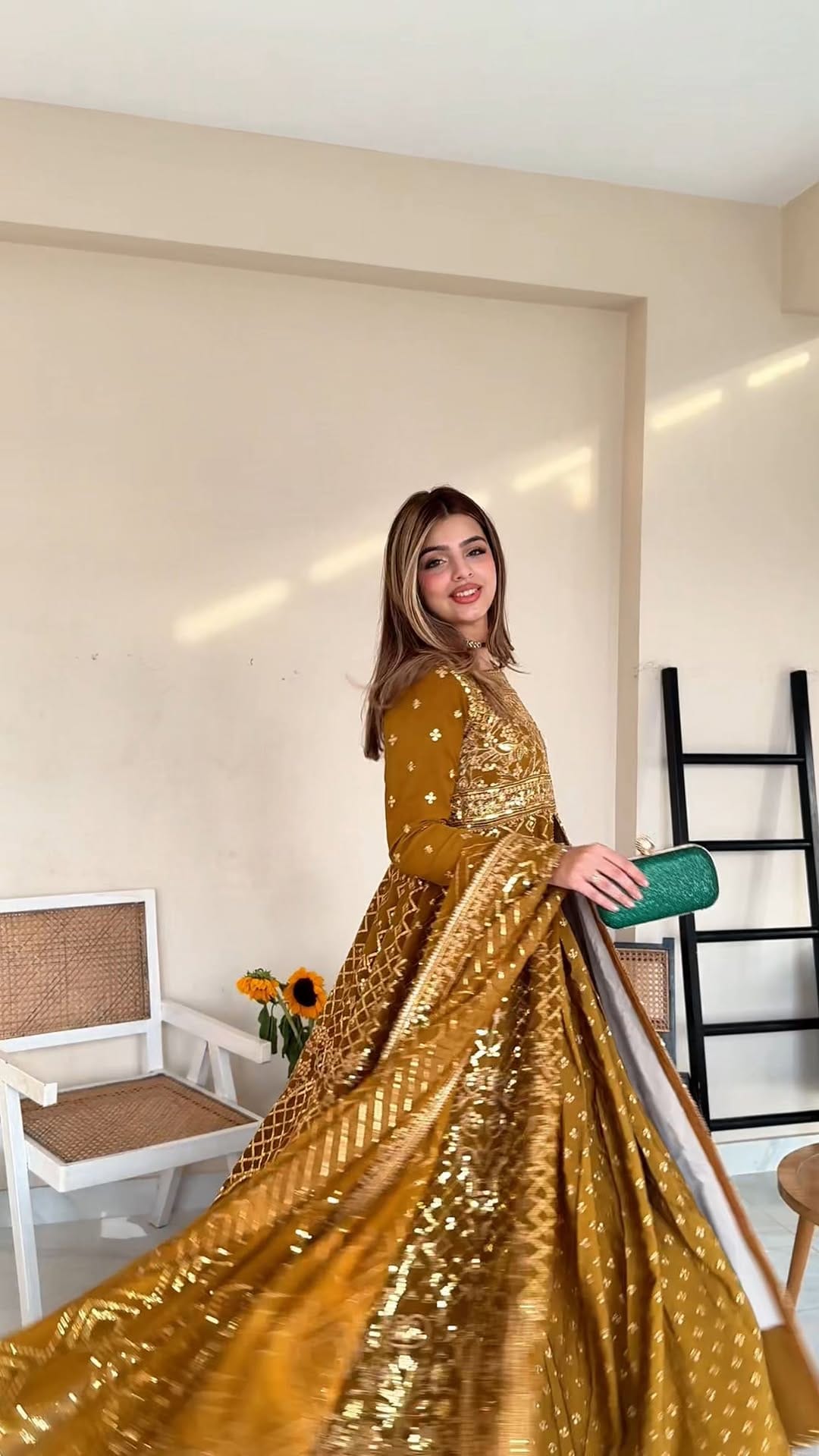 Post 8 by Meclay London on Instagram (video)