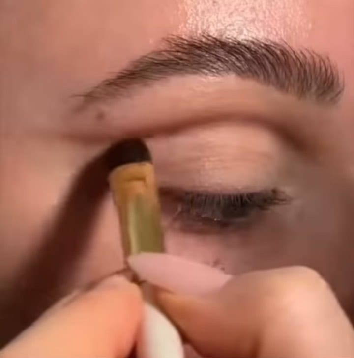 Post 9 by LONDON MAKEUP SCHOOL on Instagram (video)