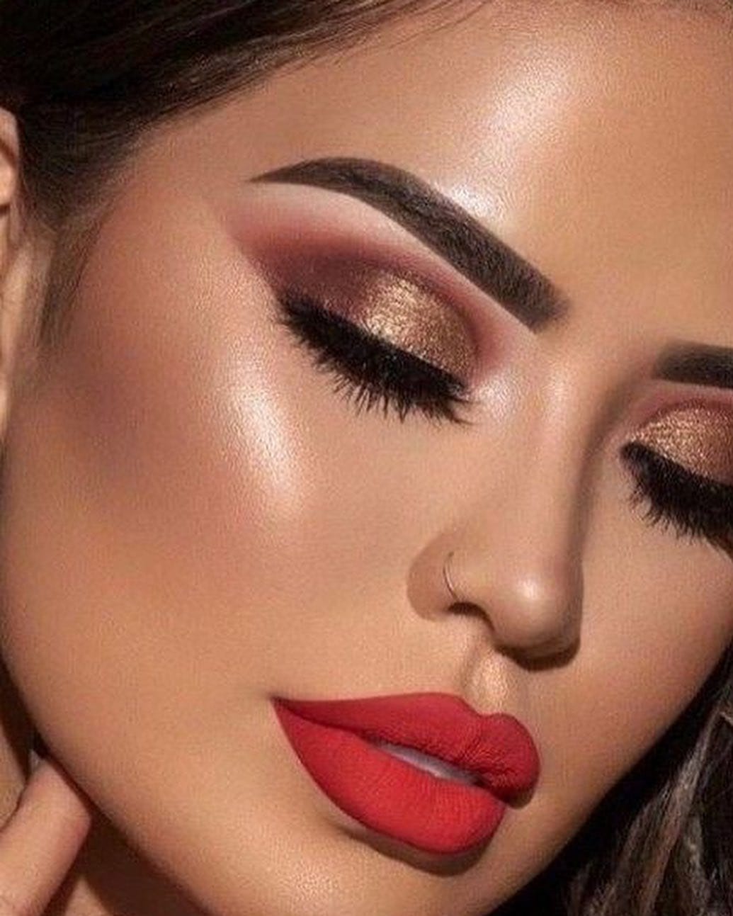 Post 2 by LONDON MAKEUP SCHOOL on Instagram (carousel)