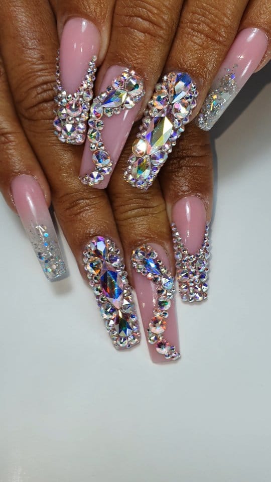 Post 4 by 🇬🇧 Thanh 🇬🇧 💅🏻💅🏼💅🏽💅🏾💅🏿 on Instagram (video)