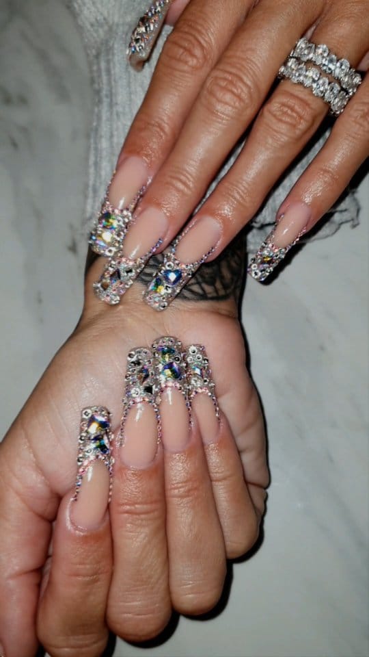 Post 2 by 🇬🇧 Thanh 🇬🇧 💅🏻💅🏼💅🏽💅🏾💅🏿 on Instagram (video)