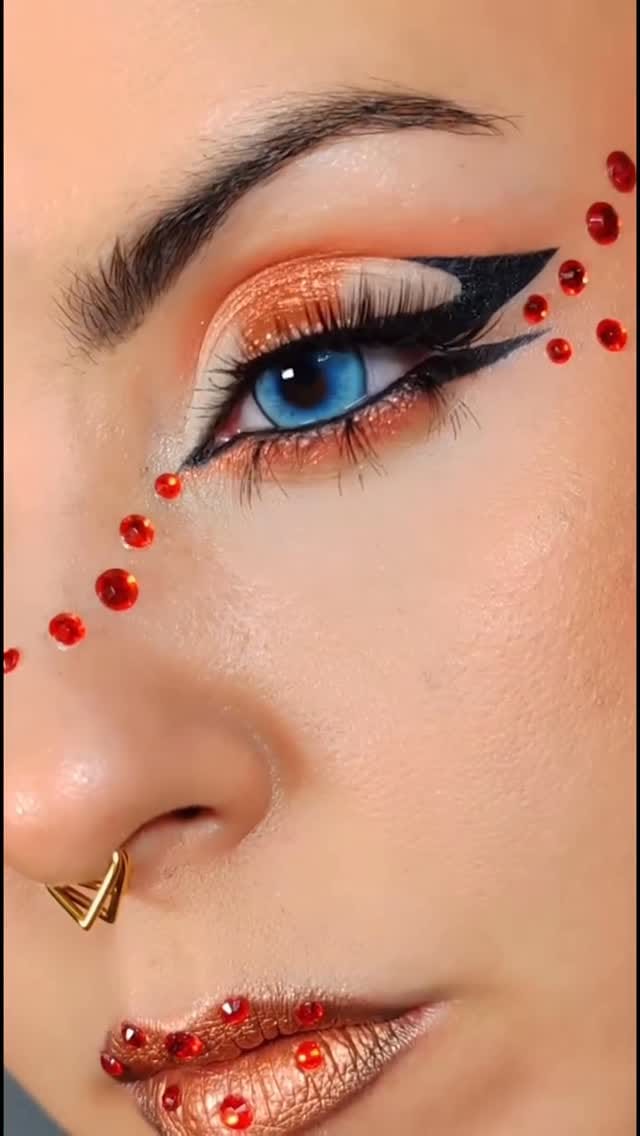 Post 6 by London Copyright® Cosmetics on Instagram (video)