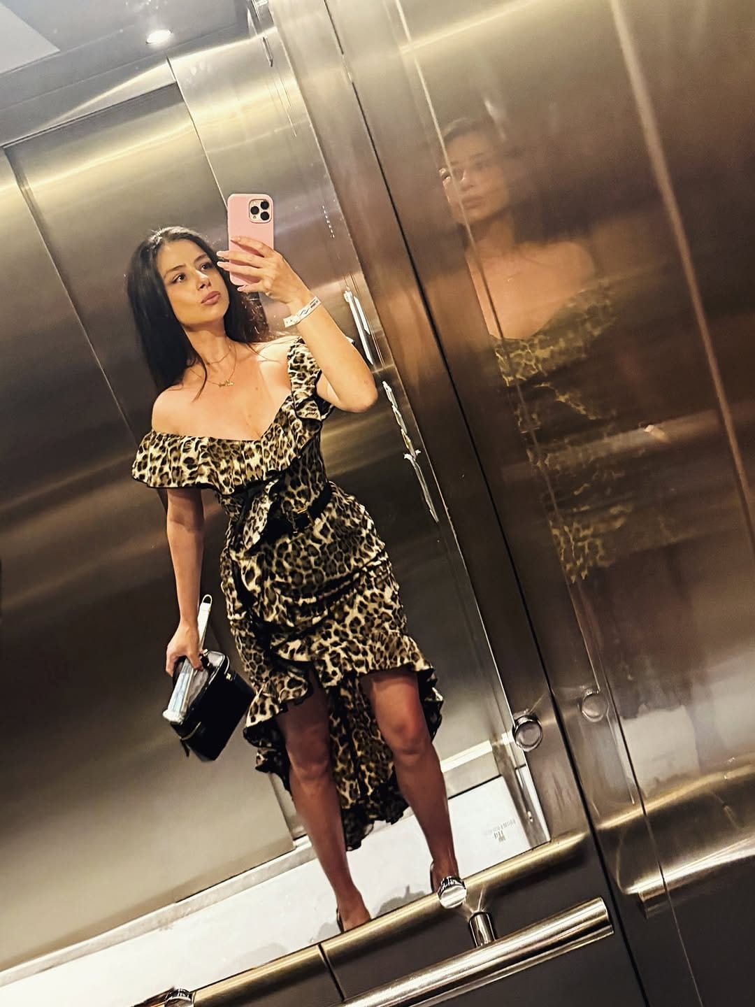 Post 5 by Mihaela Musteata on Instagram (image)