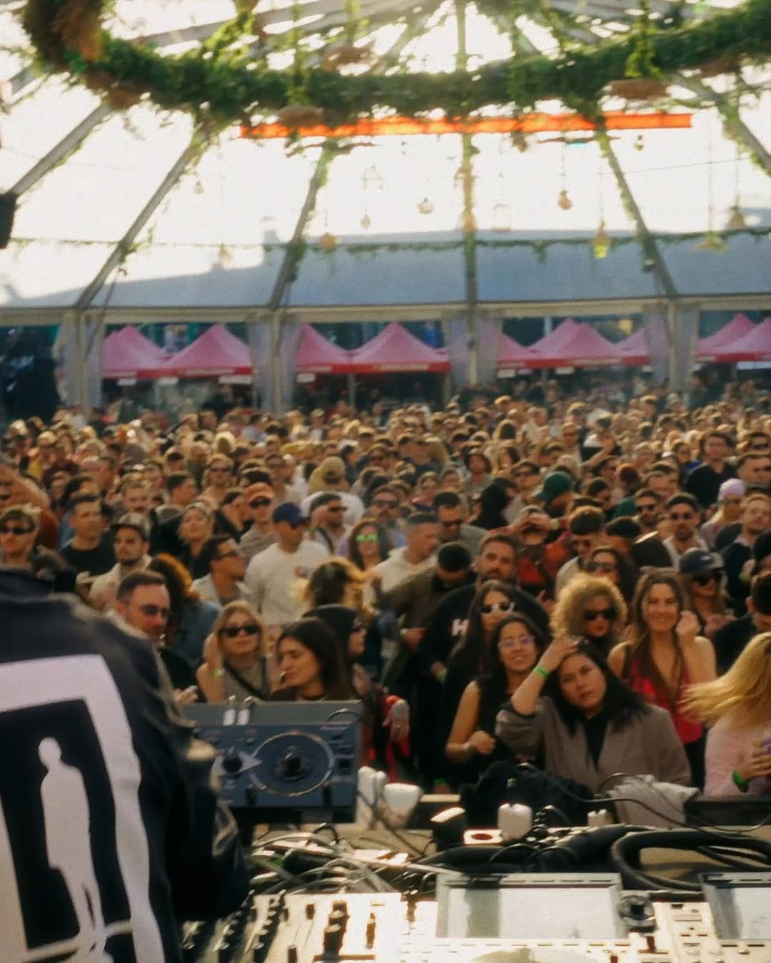 Post 6 by Haus22 records on Instagram (video)