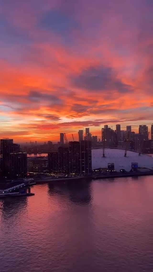 Post 8 by Ravensbourne University London on Instagram (video)