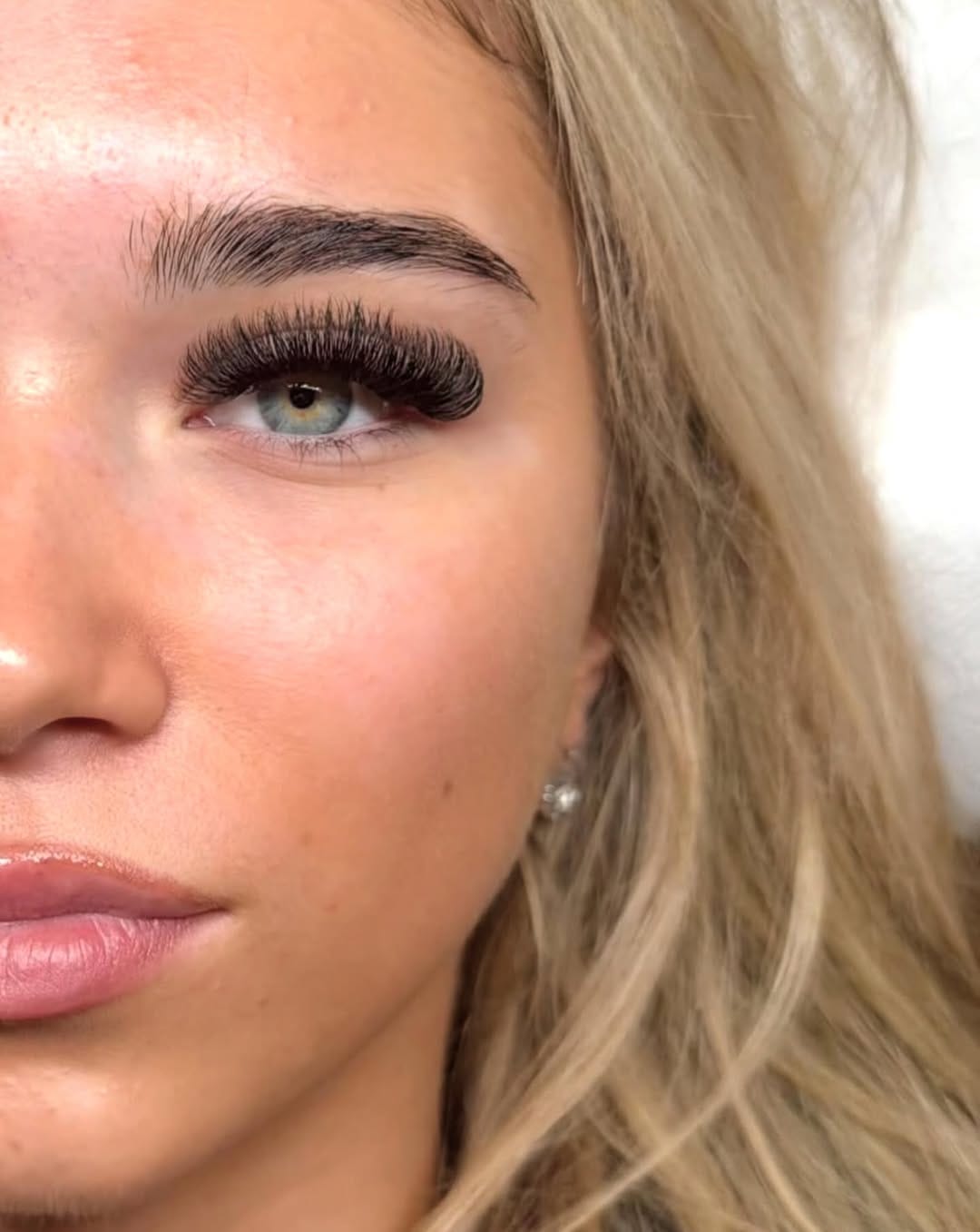 Post 3 by Avenue 22 | Online Retailer | Luxury Lash Supplier on Instagram (image)