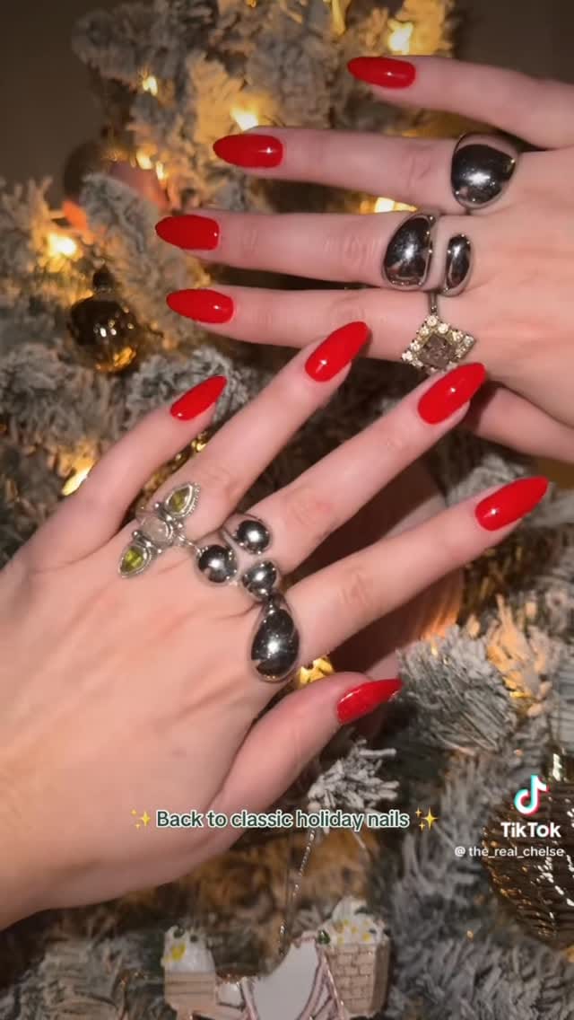 Post 1 by 𝐓𝐨𝐤𝐲𝐨 𝐍𝐚𝐢𝐥𝐬 on Instagram (video)