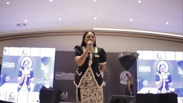 Post 8 by Dixa Patel on Instagram (video)