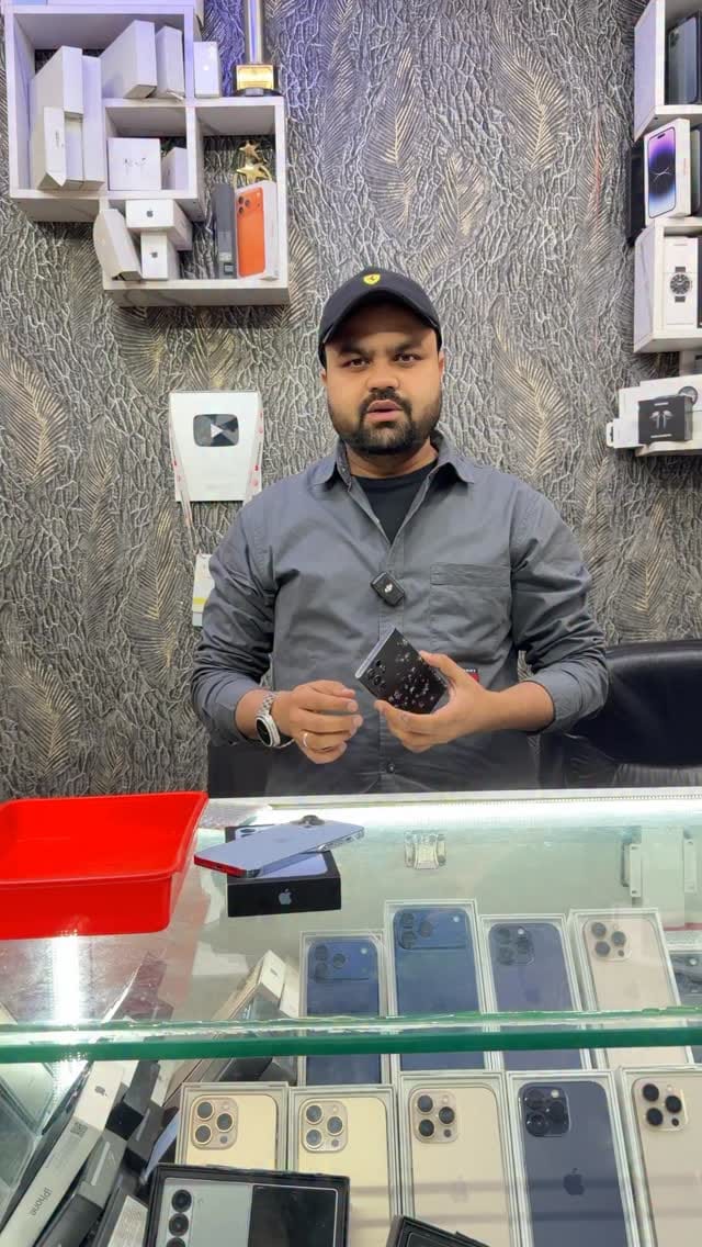 Post 3 by Shad Khan on Instagram (video)