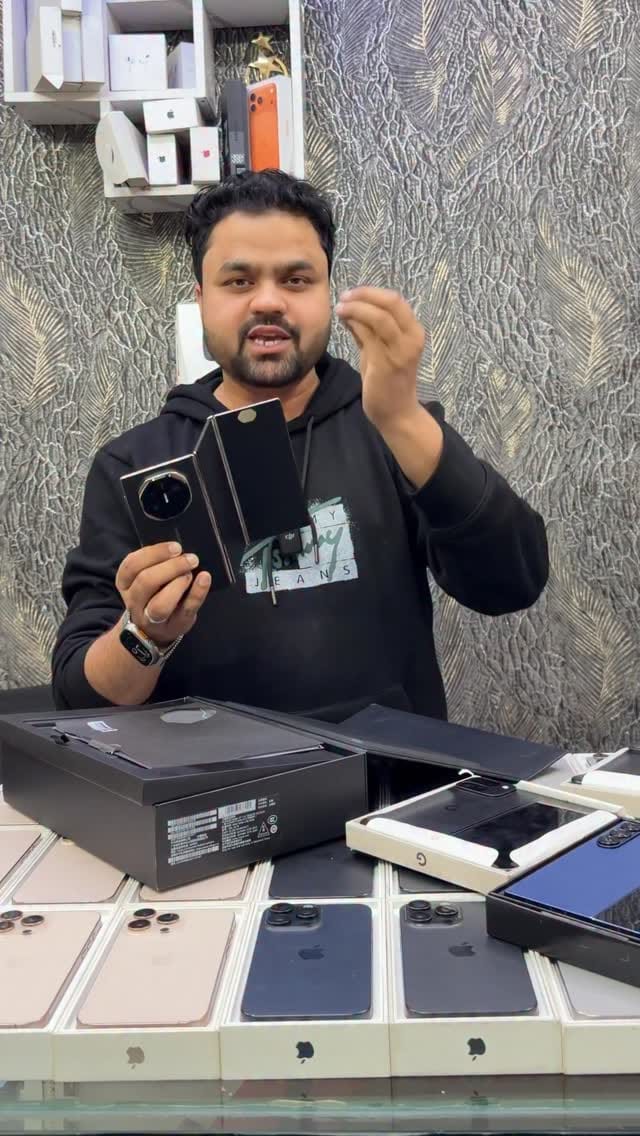 Post 6 by Shad Khan on Instagram (video)