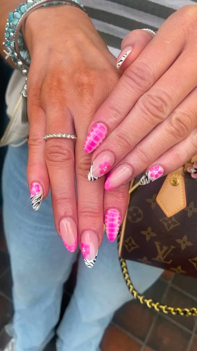 Post 10 by FAY TAYLOR Artist & Educator on Instagram (video)