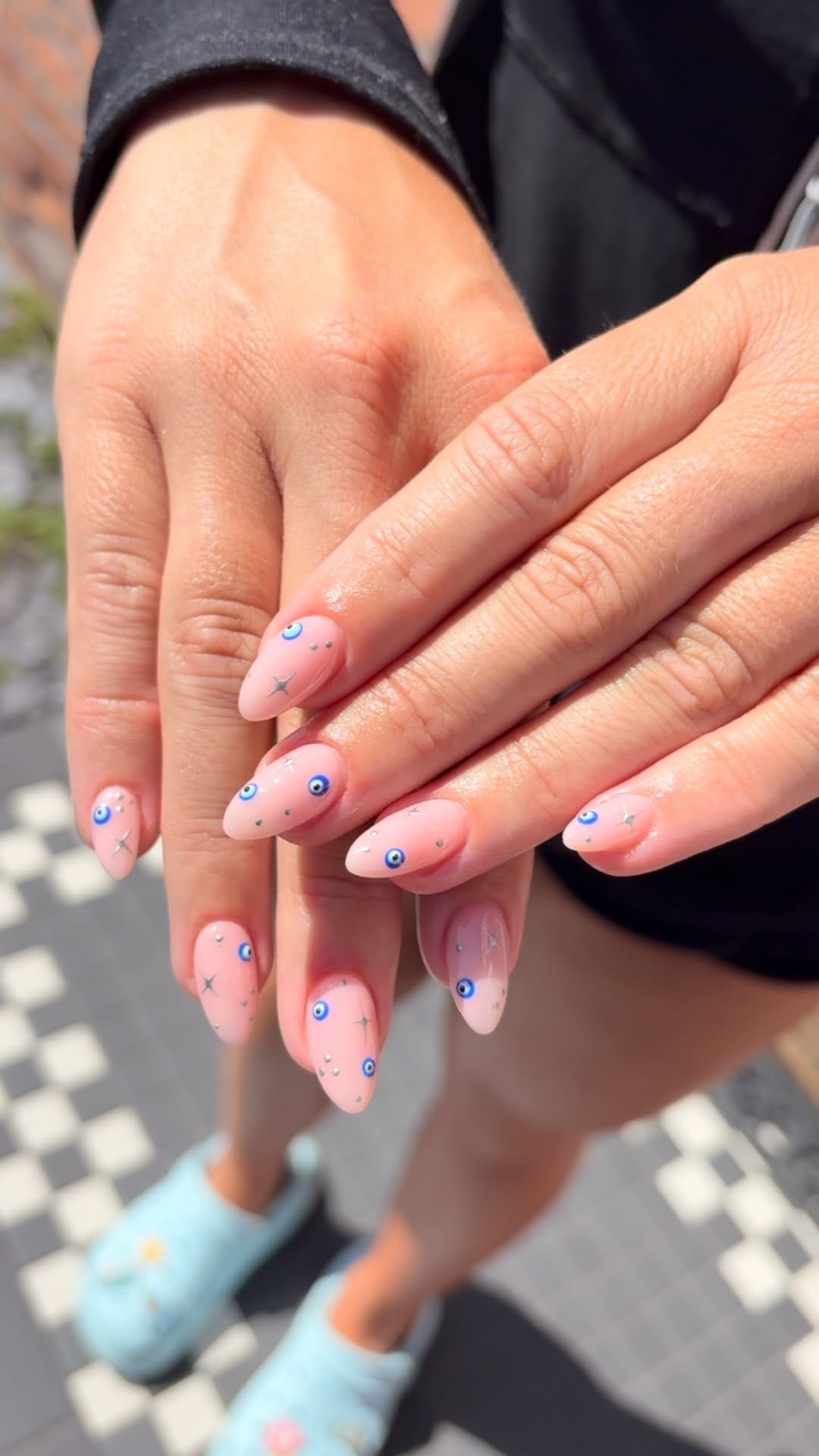 Post 5 by FAY TAYLOR Artist & Educator on Instagram (video)