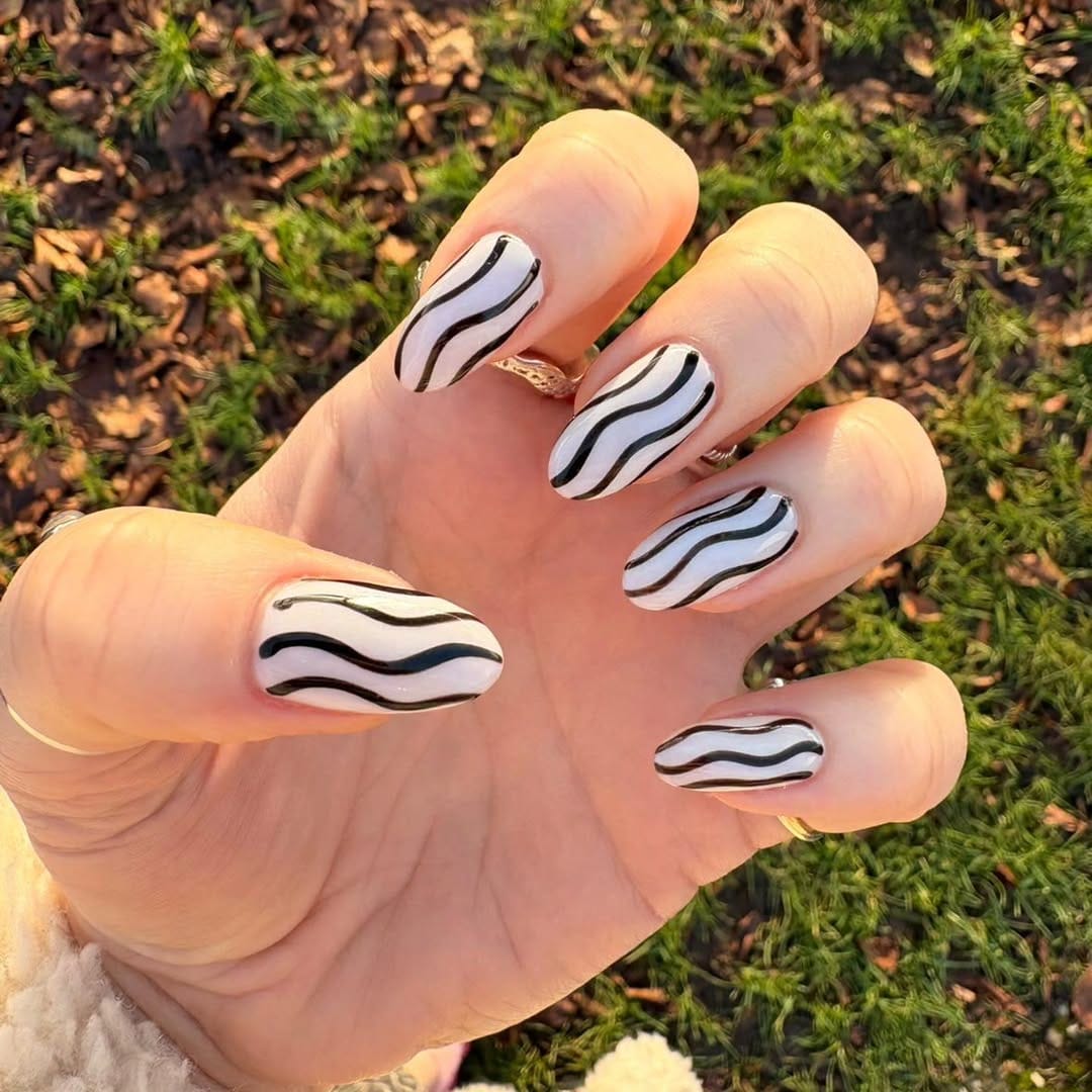 Post 1 by Emma  OPI nail tech- advice- nailart- swatches on Instagram (image)