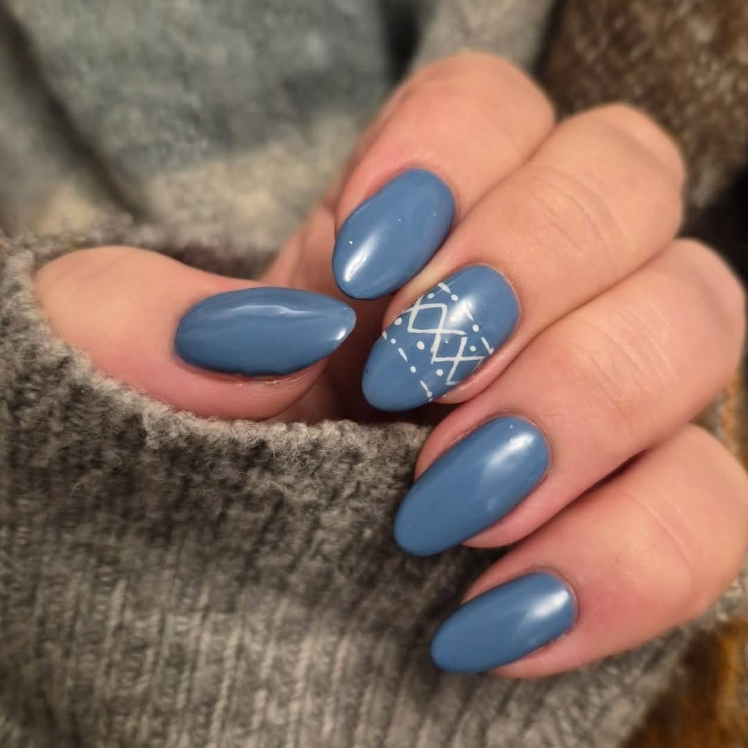 Post 5 by Emma  OPI nail tech- advice- nailart- swatches on Instagram (image)