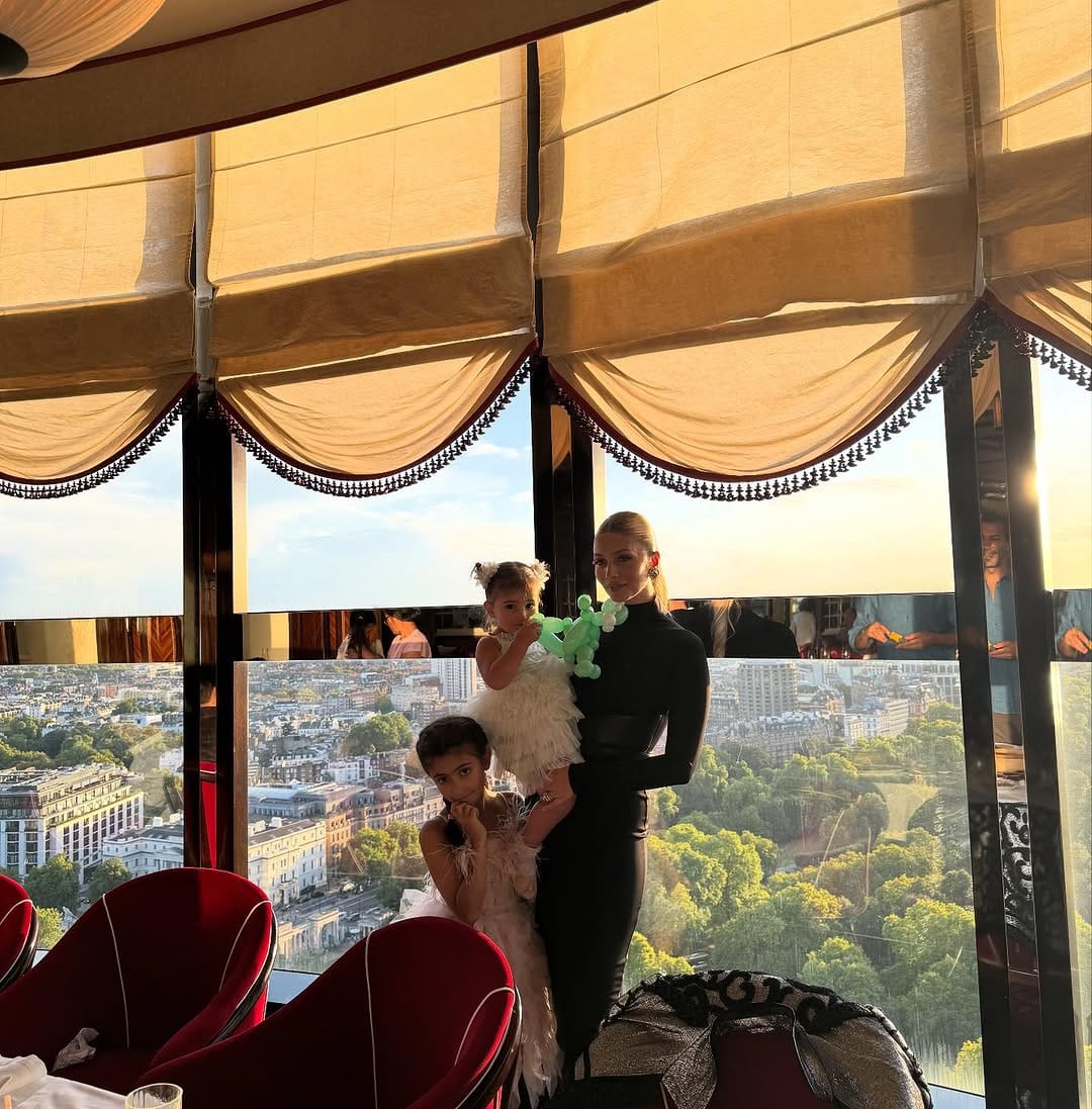 Post 3 by Steph Abri on Instagram (carousel)