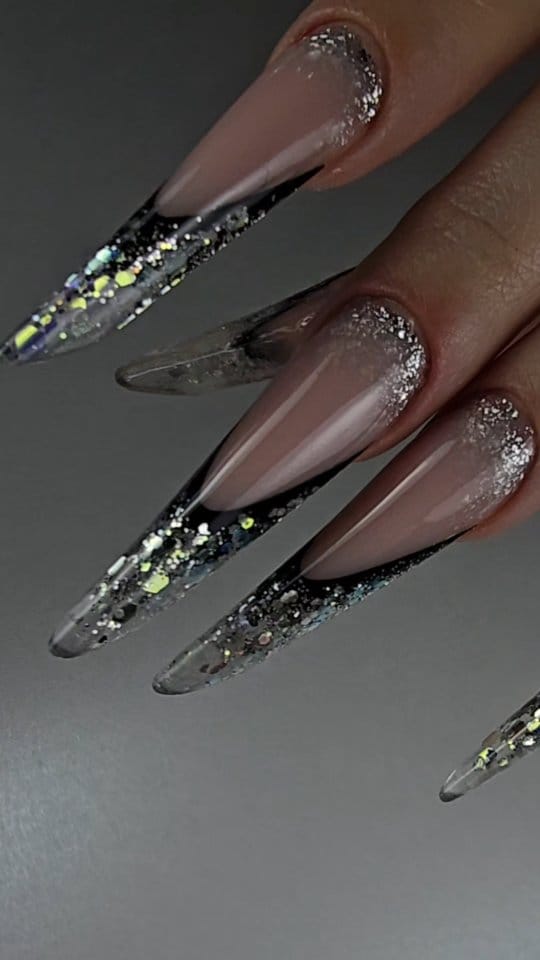 Post 5 by Andreea Simona Ignat | Nail Artist & Educator | Content creator on Instagram (video)