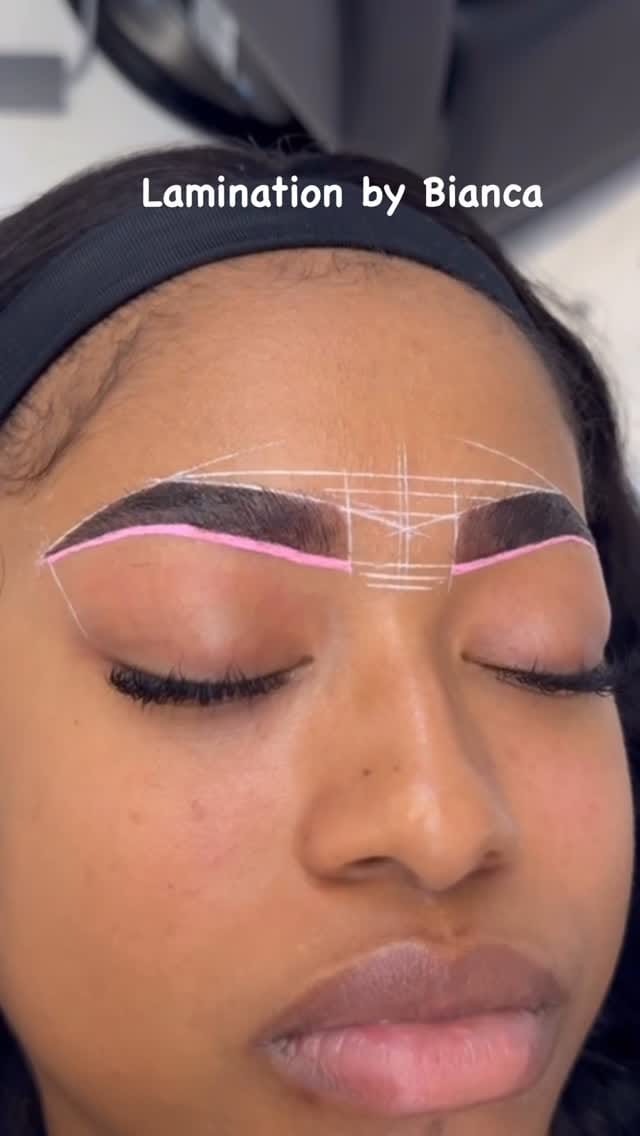Post 5 by Nanobrows, Waxing & Browbar on Instagram (video)