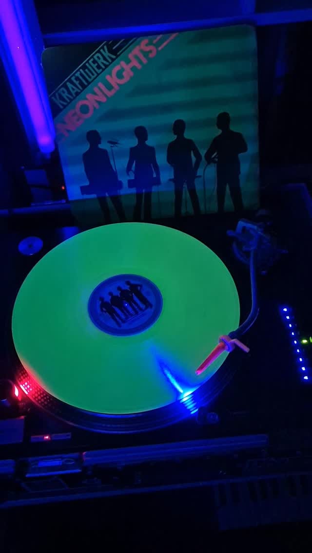 Post 2 by The Dj Producer on Instagram (video)