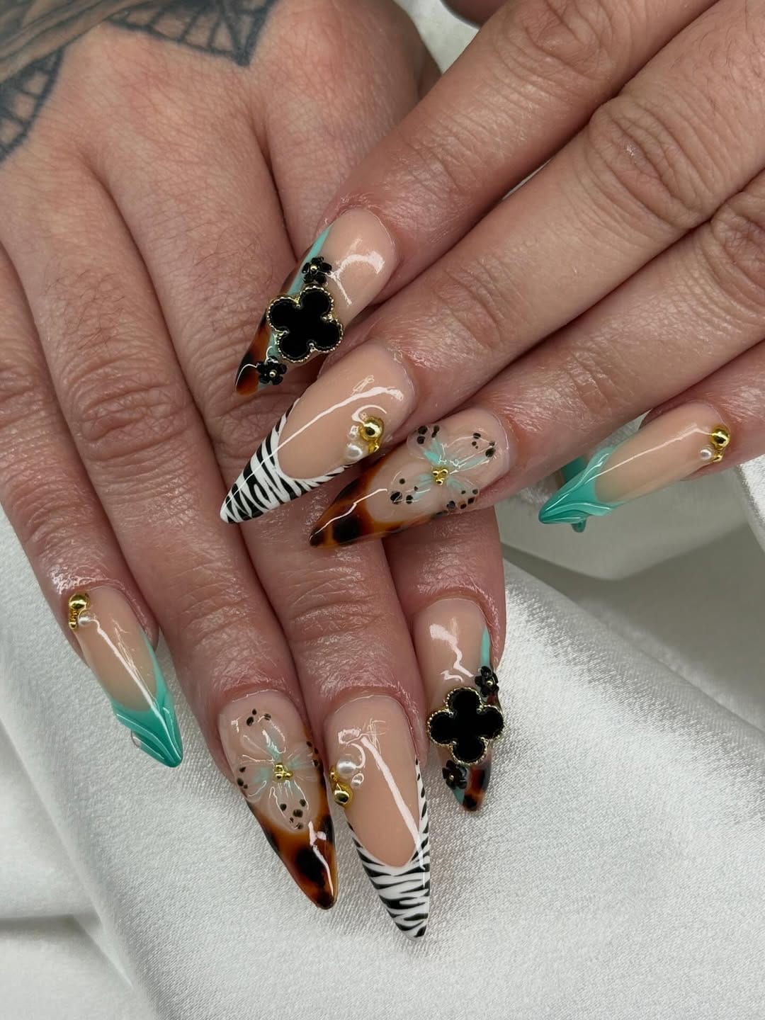 Post 3 by Mary Nails on Instagram (carousel)
