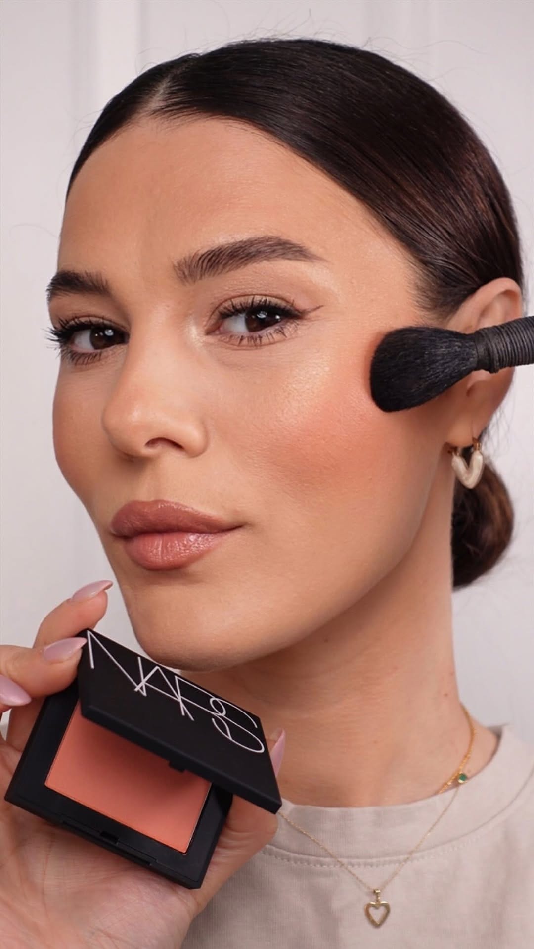 Post 10 by Diana Man |  Beauty Content Creator on Instagram (video)