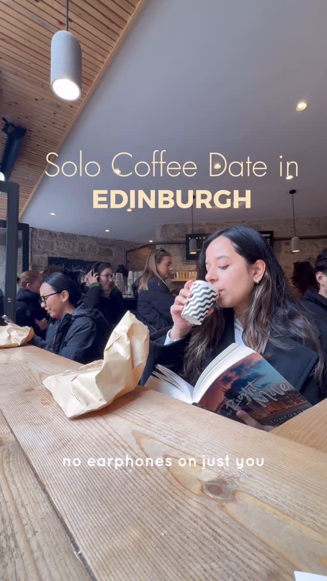 Post 3 by Komal Ahuja on Instagram (video)