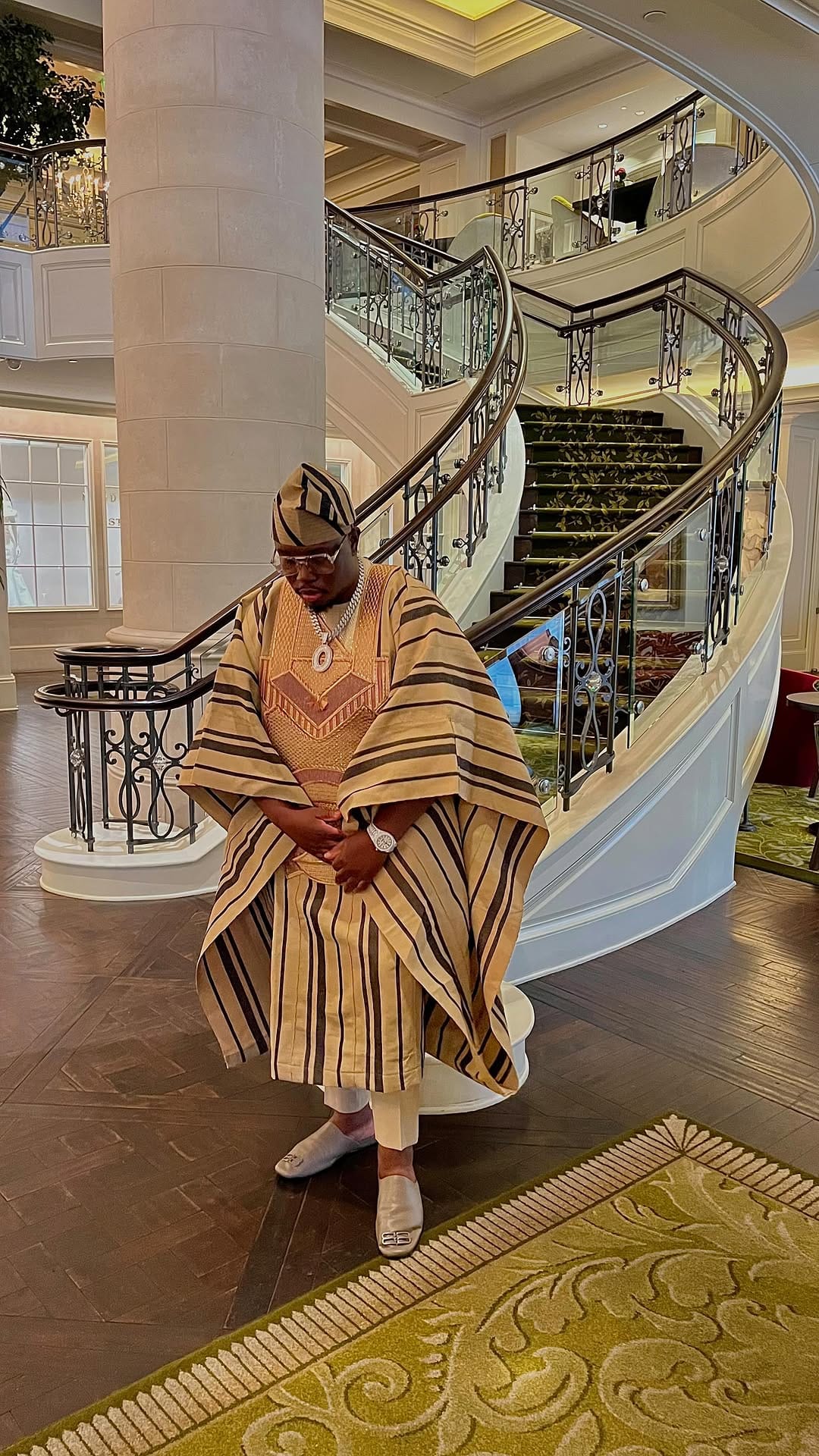 Post 4 by OLU on Instagram (video)