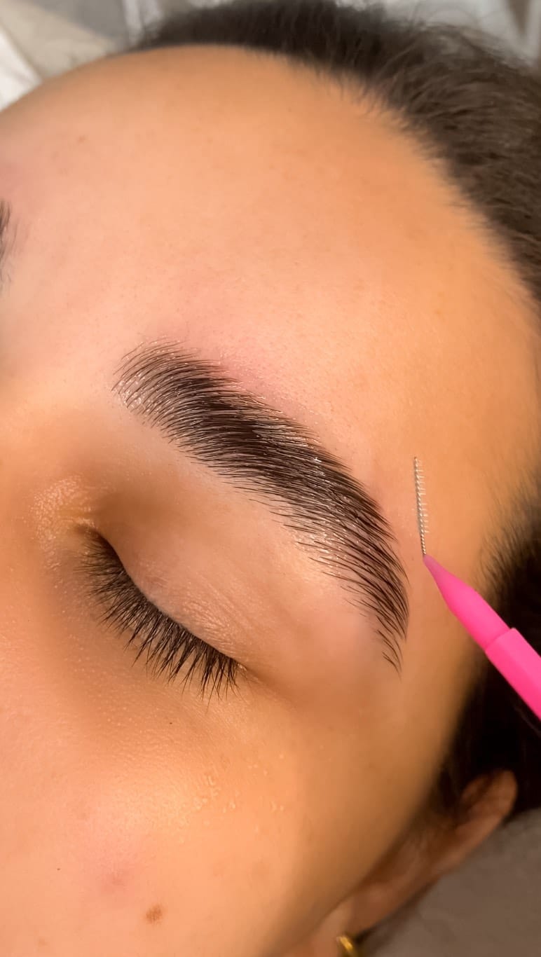 Post 3 by Brenda Marie| Brow & Lash Specialist | Workshops on Instagram (video)